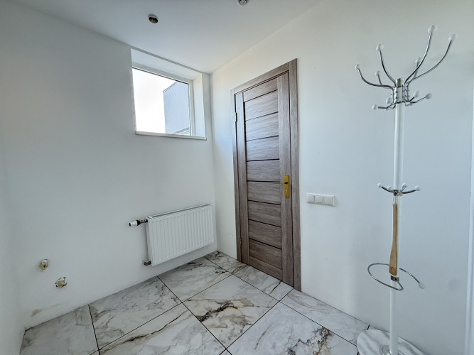 Iznomā biroja telpas ar skaistu panorāmas skatu  Piedāvājumā gaišas un plašas biroja telpas Rīga - foto 8