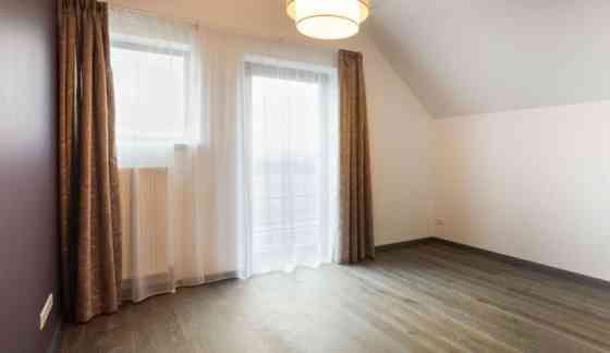 В долгосрочную аренду предлагается современный  дом. В таунхаусе просторная, Рижский район