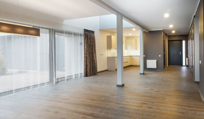 В долгосрочную аренду предлагается современный  дом. В таунхаусе просторная, Рижский район - изображение 1