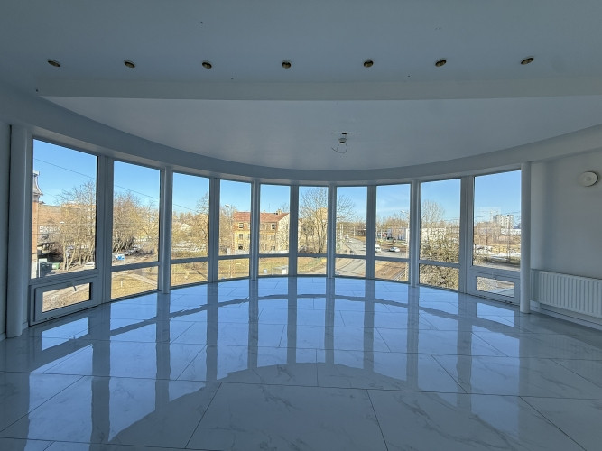 Аренда помещения с красивым панорамным видом.  Предлагаются светлые и просторные Рига - изображение 1