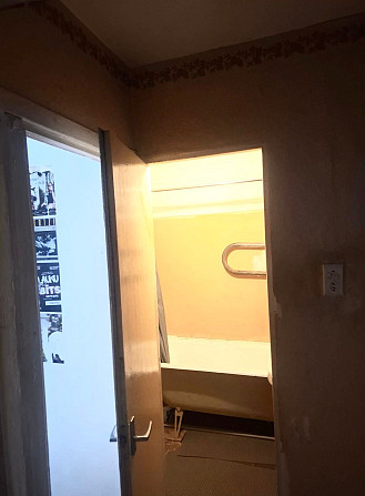 Pārdod gaišu 1 istabas dzīvokli Pļavnieku rajonā, Saharova ielā 5.
Māja aprīkota ar liftu.... Рига - изображение 5