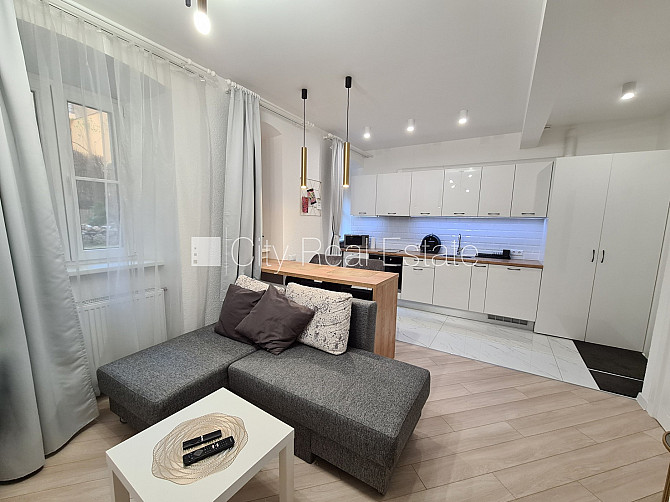 Pagalma māja, ieeja no pagalma, cokolstāvs, logi vērsti uz pagalma pusi, studio tipa, virtuve Rīga - foto 20