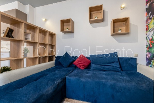 Fasādes māja, renovēta māja, slēgta teritorija, ieeja no ielas, ir lifts, kāpņu telpa pēc Rīga - foto 4