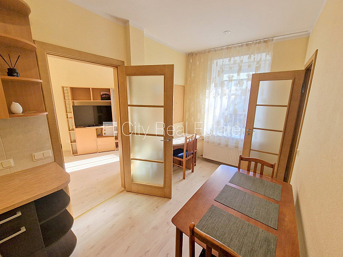 Pagalma ēka, renovēta māja, labiekārtots apzaļumots pagalms, slēgta teritorija, iespēja Rīga - foto 20