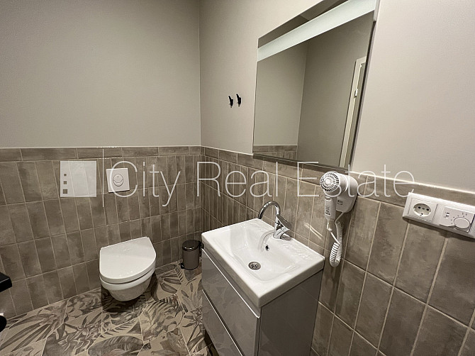 Fasādes māja, renovēta māja, bruģēts piebraucamais ceļš, iespēja nomāt autostāvvietu, Rīga - foto 9