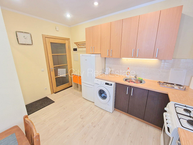 Pagalma ēka, renovēta māja, labiekārtots apzaļumots pagalms, slēgta teritorija, iespēja Rīga - foto 18