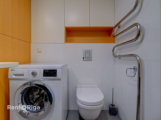 Izīrē gaišu 3 istabu dzīvokli!  Ienākot dzīvoklī ir neliels priekšnams, kuram seko viesistaba, kas a Рига - изображение 8