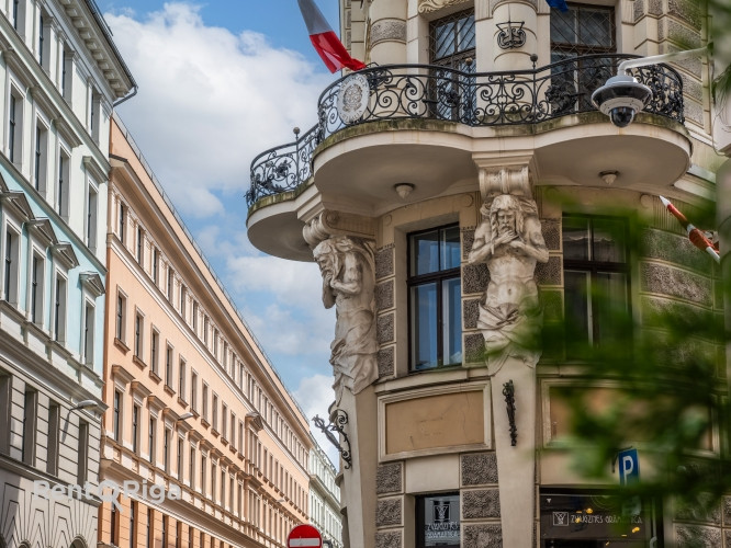 Продаётся один из архитектурно выдающихся объектов недвижимости в самом центре Рига - изображение 3