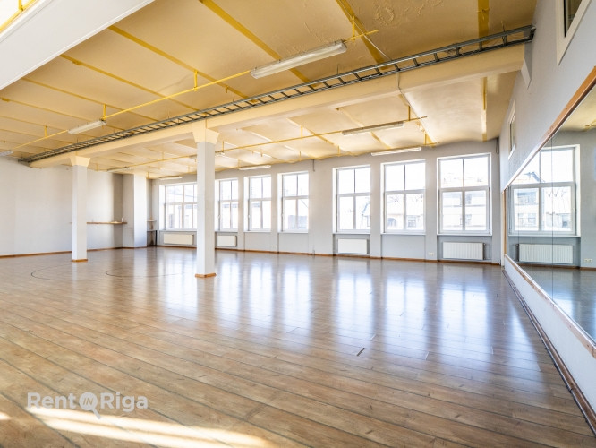 Saulaina sporta vai deju zāle pilsētas centra tuvumā!  Plānojums: +2 ieejas; +Sporta zāle 161 Rīga - foto 7