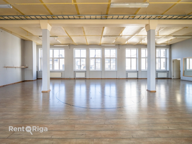 Saulaina sporta vai deju zāle pilsētas centra tuvumā!  Plānojums: +2 ieejas; +Sporta zāle 161 Rīga - foto 2
