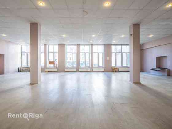 Спортивный или танцевальный зал рядом с центром города! Планировка: +2 зала; +2 Rīga