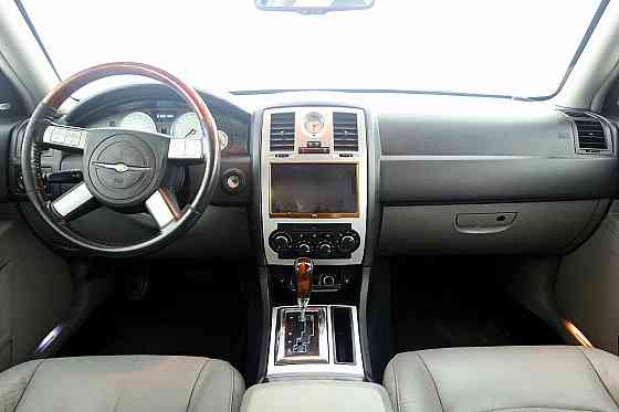Chrysler 300 C Limited ATM 3.0 CRD 160kW Tallina