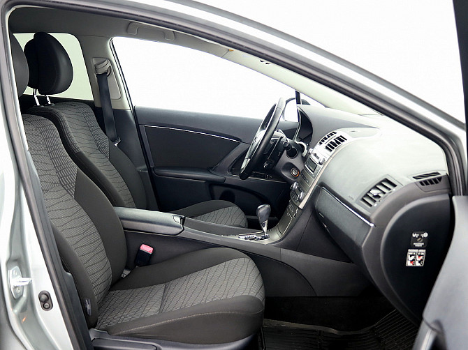 Toyota Avensis Linea Sol ATM 1.8 108kW Tallina - foto 6