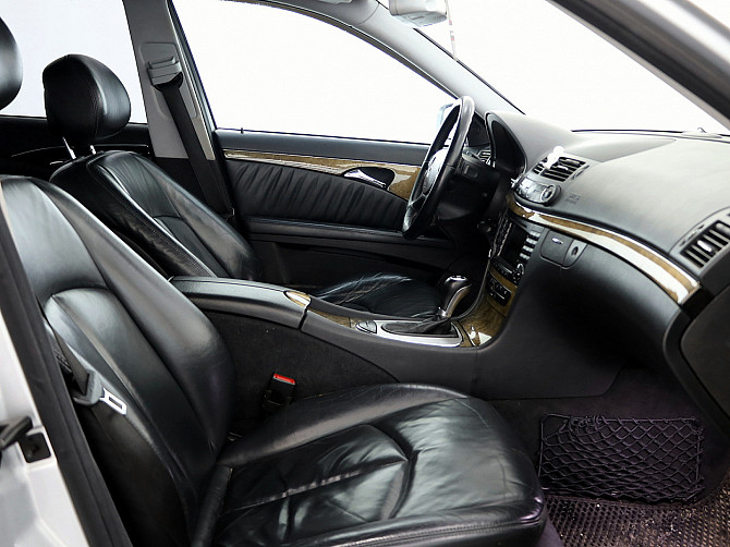 Mercedes-Benz E 280 Avantgarde Facelift ATM 3.0 CDI 140kW Tallina - foto 6