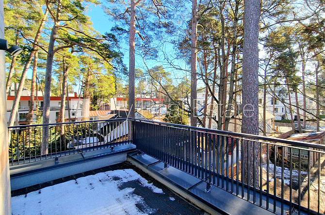 Новостройка, фасадный дом, благоустроенная озеленённая территория, подземная Юрмала - изображение 18