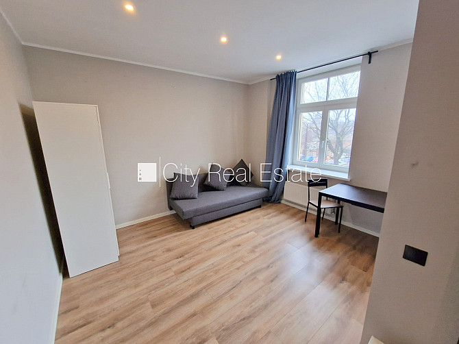 Фасадный дом, реновированный дом, закрытый двор, вход с улицы и со двора, Рига - изображение 20