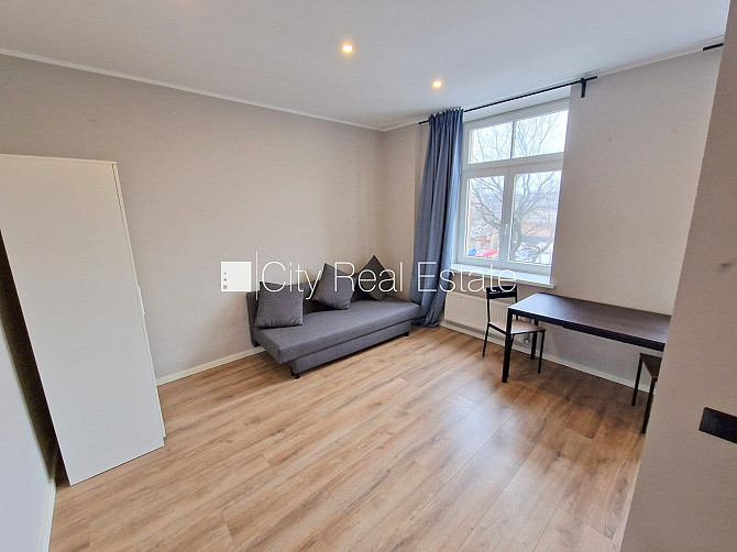 Фасадный дом, реновированный дом, закрытый двор, вход с улицы и со двора, Рига - изображение 19