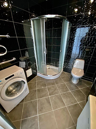 Новостройка, фасадный дом, вход с улицы, лифт, лестничная клетка после Рига - изображение 19