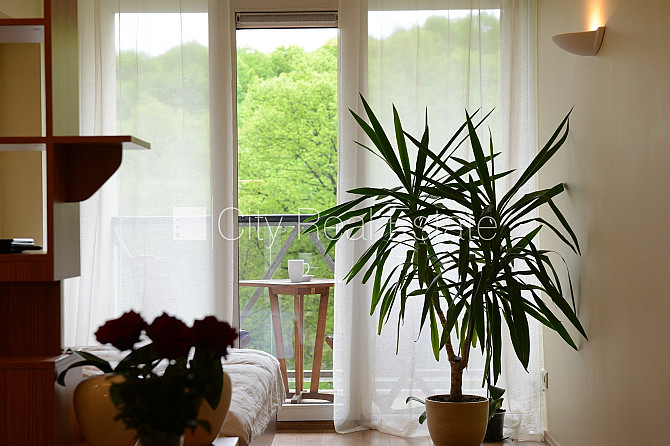 Новостройка, благоустроенная озеленённая территория, закрытый двор, возможность Рига - изображение 15