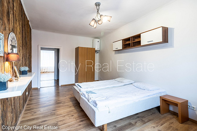 Fasādes māja, renovēta māja, ķieģeļu mūra sienas, kāpņu telpa pēc kosmētiskā remonta, Rīga - foto 6