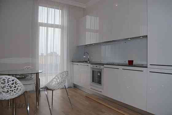 Ja vēlaties izbaudīt privātmājas priekšrocības - klusums, dārznieka sakopta teritorija, diennakts dr Рига