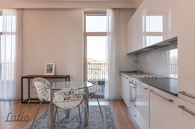 Ja vēlaties izbaudīt privātmājas priekšrocības - klusums, dārznieka sakopta teritorija, Rīga - foto 9