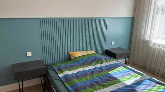 В самом центре города, в полностью реновированном доме сдаётся  новая 2-х Рига