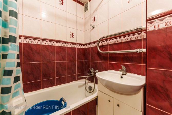 Pārdod mājīgu 2 istabu dzīvokli zaļajā un mierīgajā Āgenskalnā  Piedāvājumā gaišs un Rīga - foto 8