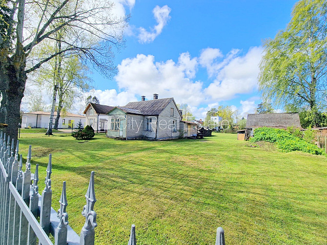 Частный дом, дача, покрытие крыши из шифера, кирпичные стены, благоустроенная Юрмала - изображение 2