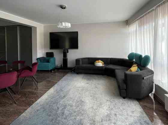 Сдается в аренду меблированная 4-комнатная квартира в новом проекте в Меллужи, Jūrmala