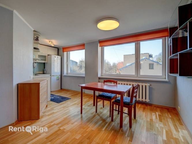 Сдаётся 3комнатная квартира!  Планировку квартиры составляет кухня, совмещённая Рига - изображение 4