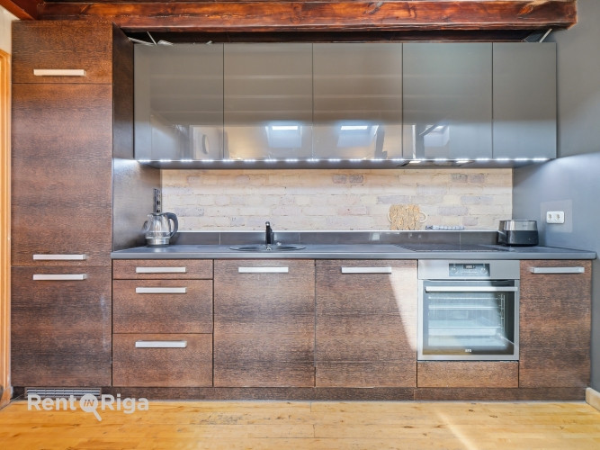 Эксклюзивная двухуровневая мансардная квартира с частной террасой на крыше  в Рига - изображение 5