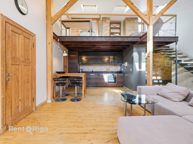 Эксклюзивная двухуровневая мансардная квартира с частной террасой на крыше  в Рига - изображение 3