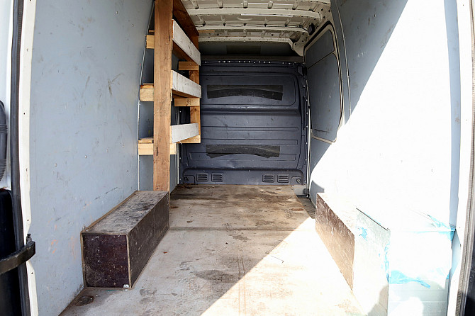 Volkswagen Crafter Van 2.5 TDI 100kW Таллин - изображение 8