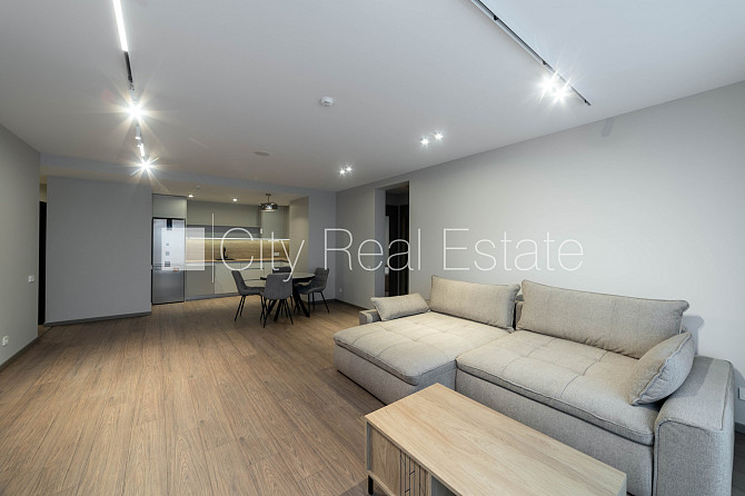 Новостройка, энергоэффективный дом, территория обнесена забором, места для Рига - изображение 14