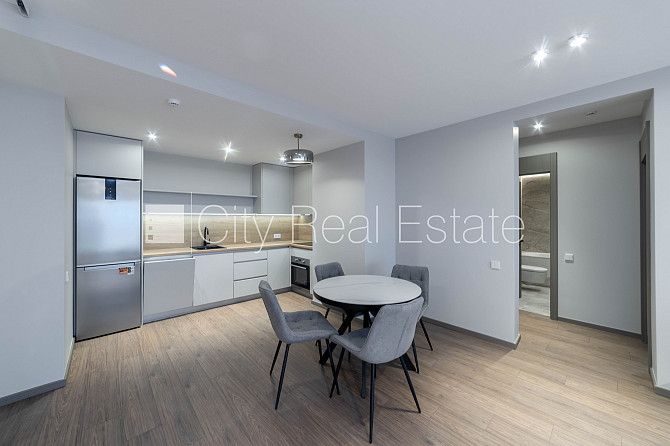 Новостройка, энергоэффективный дом, территория обнесена забором, места для Рига - изображение 12