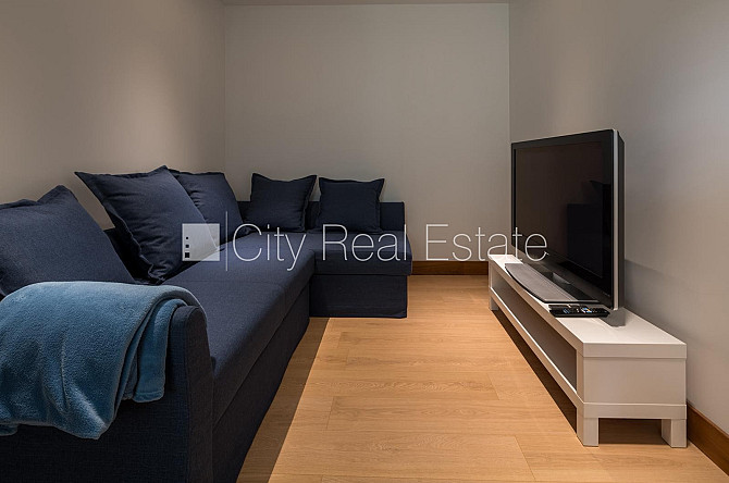 Фасадный дом, реновированный дом, благоустроенный озеленённый двор, закрытый Рига - изображение 10