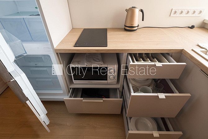 Zeme īpašumā, ķieģeļu mūra sienas, labiekārtota apzaļumota teritorija, vieta Jūrmala - foto 12