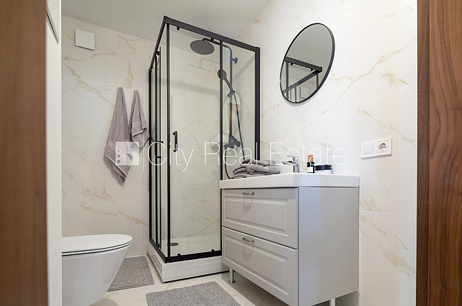 Zeme īpašumā, ķieģeļu mūra sienas, labiekārtota apzaļumota teritorija, vieta Jūrmala - foto 18