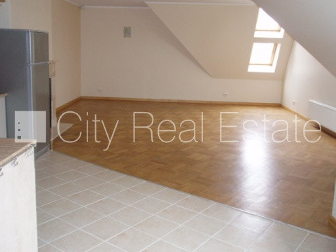 Фасадный дом, реновированный дом, вход с улицы, лифт, лестничная клетка после Рига - изображение 4