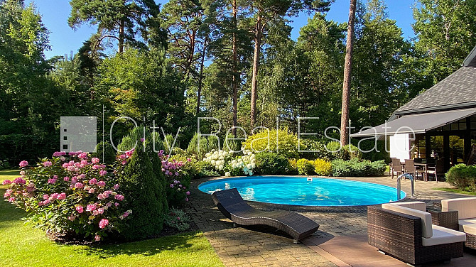 Частный дом, благоустроенная озеленённая территория, подъездная дорога покрыта Рига - изображение 15