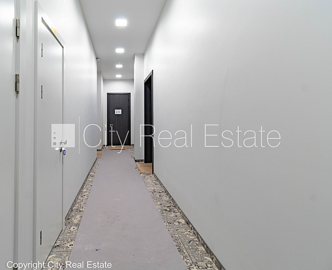 Фасадный дом, реновированный дом, фасад с декоративной штукатуркой, закрытый Рига - изображение 10