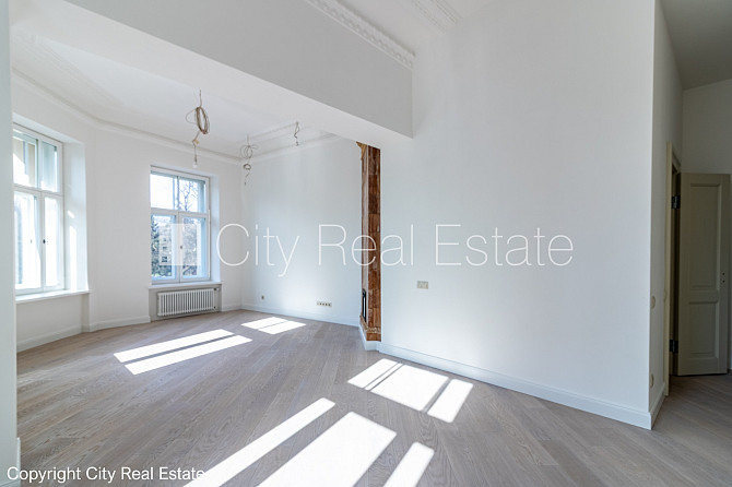 Фасадный дом, реновированный дом, закрытый двор, вход с улицы и со двора, лифт, Рига - изображение 2