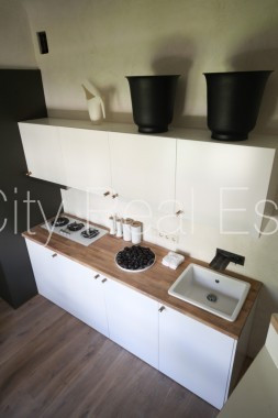 Fasādes māja, dzīvokļu skaits ēkā  12 gab., mainīts Jumta segums, labiekārtota apzaļumota Jūrmala - foto 17