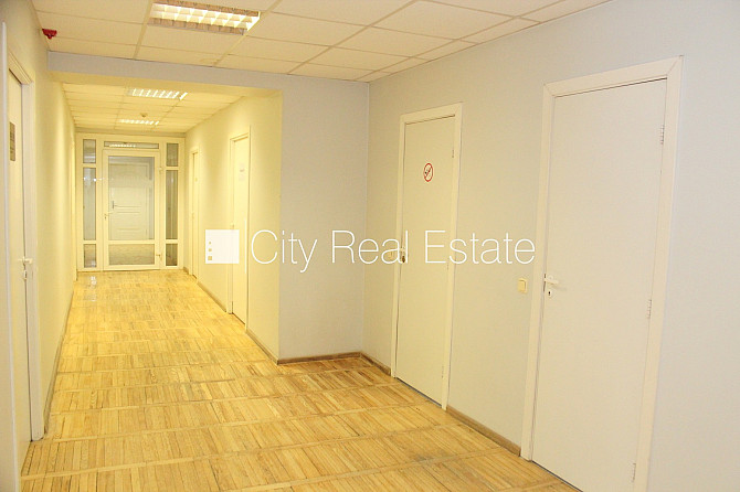 Fasādes māja, slēgts pagalms, iežogota teritorija, vieta vairākām automašīnām, beletāža, Rīga - foto 8