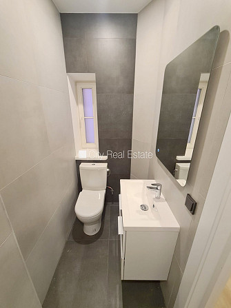 Фасадный дом, реновированный дом, закрытый двор, вход с улицы и со двора, лифт, Рига - изображение 9