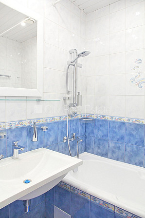 Fasādes māja, renovēta māja, labiekārtota apzaļumota teritorija, ieeja no ielas un pagalma, Rīga - foto 14