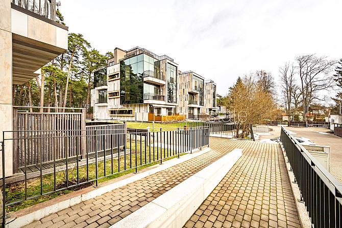 Jaunceltne, zaļā teritorija, slēgts pagalms, teritorijas iebrauktuves vārti aprīkoti ar Jūrmala - foto 18