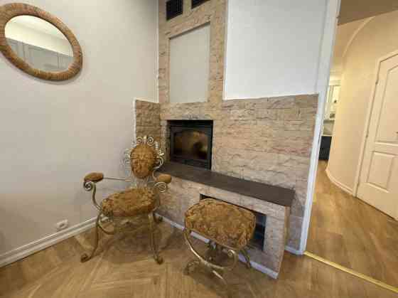 Izīrē klusu un mājīgu 2 istabu dzīvokli!  Dzīvoklis ir gaišs, pilnībā aprīkots un tam ir atsevišķa i Рига