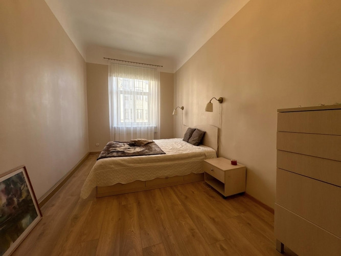 Izīrē plašu 3 istabu dzīvokli!  Dzīvoklis ir gaišs un mājīgs. un tajā visas 3 istabas ir Rīga - foto 7